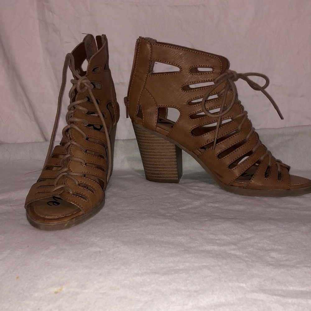 Rampage open toed booties size 7.5, Sandals